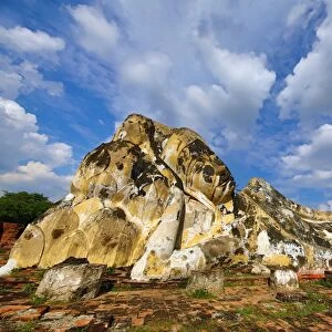 Ruins of the temple of the reclining Buddha, Wat Lokaya Suttha, Ayutthaya, Thailand