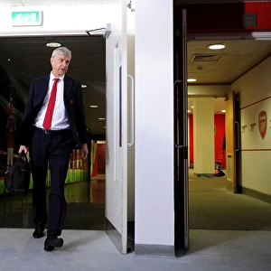 Arsene Wenger Arrives at Emirates Stadium before Arsenal vs West Bromwich Albion (2015-16)