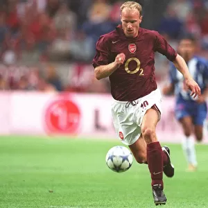 Dennis Bergkamp's Goal: Arsenal's Victory at the Amsterdam Tournament vs Porto