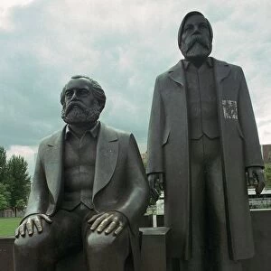 Sculpture of Karl Marx and Engels