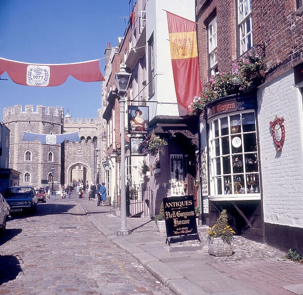 Nell Gwyns House Antiques Shop, Windsor - 1977