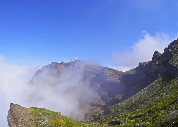View towards the Pico do Arieiro, Madeira, Portugal, Europe
