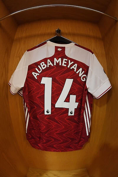 Arsenal FC: Aubameyang's Hanging Jersey in Emirates Stadium Changing Room (Arsenal v Watford 2019-20)