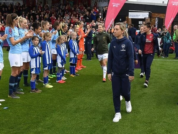 Arsenal Women Receive Guard of Honor from Manchester City Ahead of WSL Clash