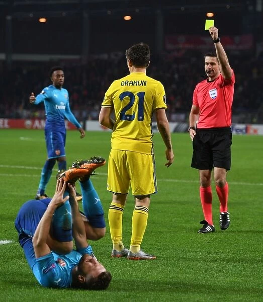 Arsenal's Mustafi Fouls BATE's Dragun: Referees Yellow Card in Europa League Clash