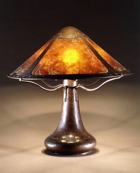 An Arts & Crafts table lamp, (copper and mica)
