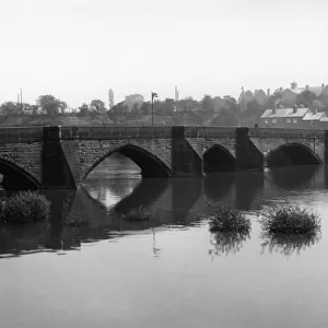 Old Dee Bridge, Chester, Cheshire, August 1927