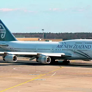 Boeing 747-419 ZK-NBT