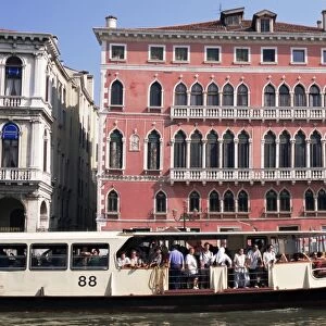 Commuter ferry on Grand Canal