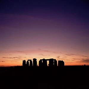 Stonehenge at sunset, UNESCO World Heritage Site, Wiltshire, England, United Kingdom