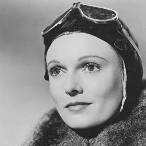 Anna Neagle in Herbert Wilcoxs They Flew Alone (1942)