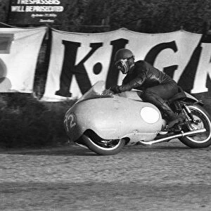 Fergus Anderson (Guzzi) 1955 Junior TT