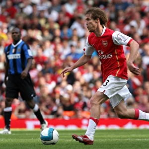 Alex Hleb in Action: Arsenal's Victory over Inter Milan, Emirates Cup 2007 (2:1)