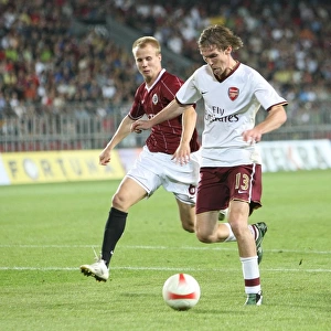 Alex Hleb breaks through the Sparta Prague defence to score the 2nd Arsenal goal
