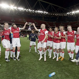 Arsenal Ladies celebrate with the Premier League