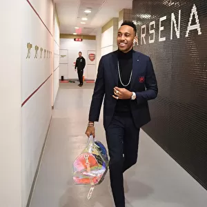 Arsenal's Aubameyang in the Changing Room Before UEFA Europa League Semi-Final vs Valencia (2018-19)