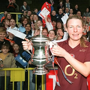 Arsenal's Kirsty Pealling Triumphs with the FA Cup: Arsenal Ladies 5-0 Leeds United Ladies, Womens FA Cup Final, 2006