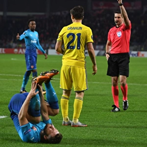 Arsenal's Mustafi Fouls BATE's Dragun: Referees Yellow Card in Europa League Clash