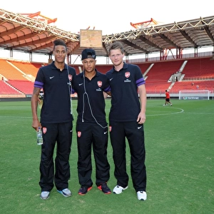 Martin Angha, Serge Gnabry and Sead Hajrovic (Arsenal). Olympiacos U19 2: 0 Arsenal U19