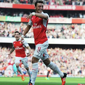 Mesut Ozil Scores the Second: Arsenal's Victory over Manchester United, Premier League 2015/16