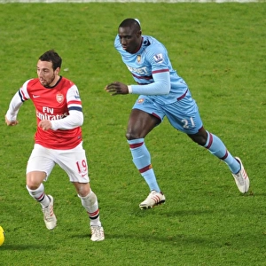 Santi Cazorla Outruns Mohamed Diarra: Arsenal vs. West Ham United, Premier League 2012-13