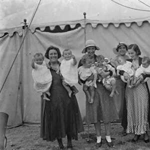 Baby show. 1935