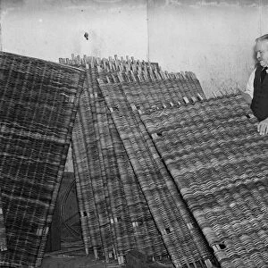 Howitzer mat making by Mr Hewett at Swanley Basket Works, Kent. 1938