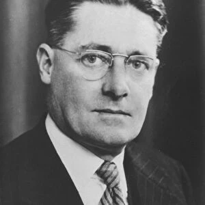 Howard Walter Florey, Australian pathologist, c1945