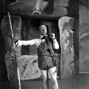 Mr. W. H. Berry as the Lord Chamberlain in the play Prehistoric. March 1911 P000275