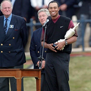 Tiger Woods Makes Presentation Speech