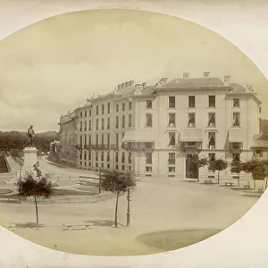 Animated view of Cavour Square in Milan